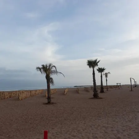 Camping Les Sables Du Midi *